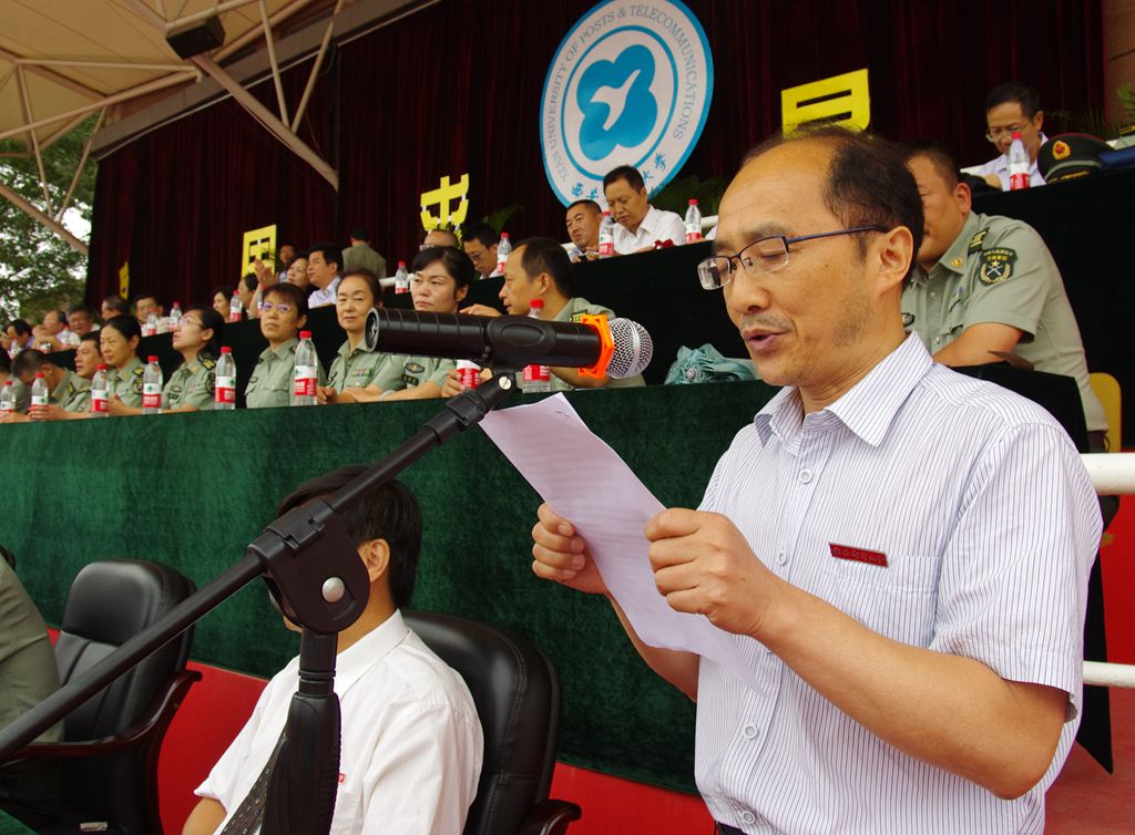 教师代表马力教授发言